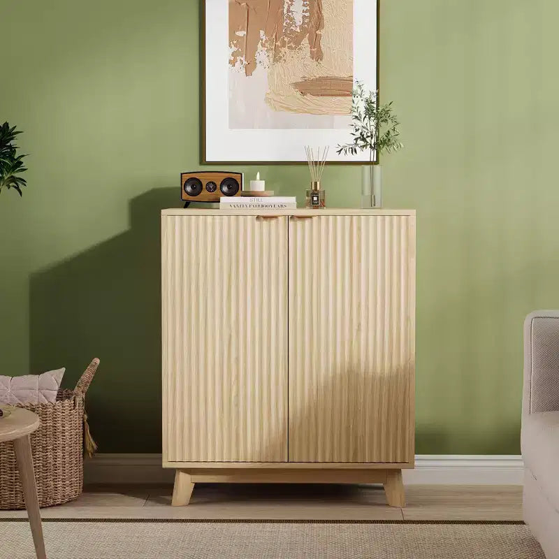 Buffet en bois cannelé avec rangements, buffet de rangement moderne avec 2 portes et étagères réglables, couleur bois