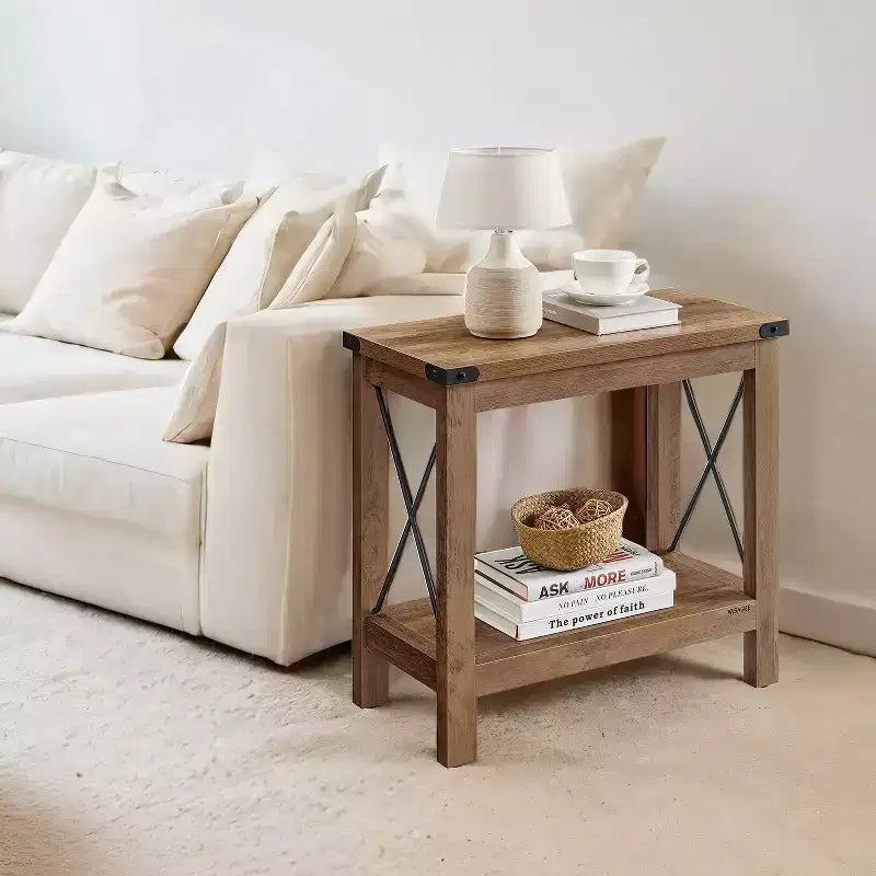 Table d'appoint à 2 niveaux de style ferme avec étagère inférieure, table d'appoint compacte pour le salon et la chambre, table de chevet pour les petits espaces, brun miel