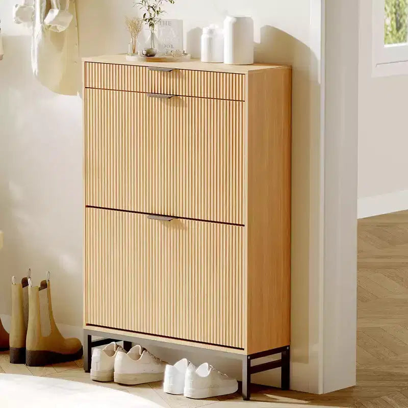 Meuble à chaussures de rangement pour entrée, meuble à chaussures basculant avec 2 tiroirs abattants et panneau cannelé, étagère à chaussures étroite pour salon