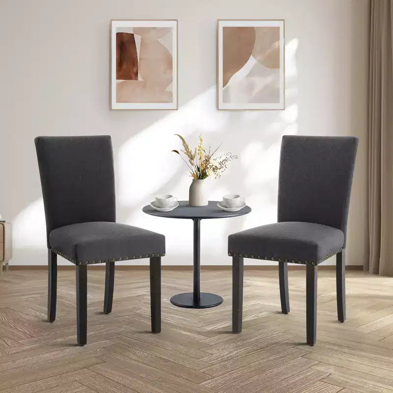 Lot de 2 chaises de salle à manger rembourrées avec garniture cloutée, chaises de salle à manger Parsons avec pieds en bois, chaises d'appoint en tissu pour la cuisine